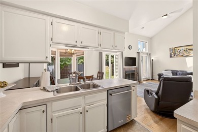 Welcome to 27 Neville Lane, nestled in the heart of Brighton! - photo 11