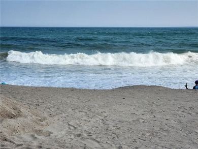 Charming Updated Beach Cottage - Walk to the Water! Enjoy - photo 13