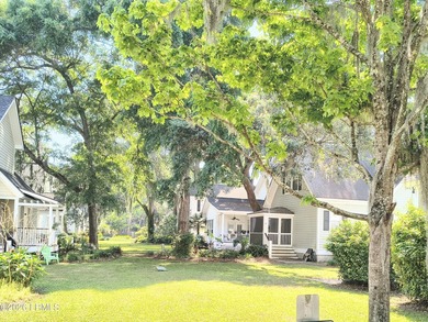 This beautifully designed home offers the ease of - photo 18
