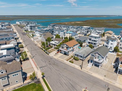 Outstanding Bay Views! Classic Avalon opportunity just blocks - photo 10