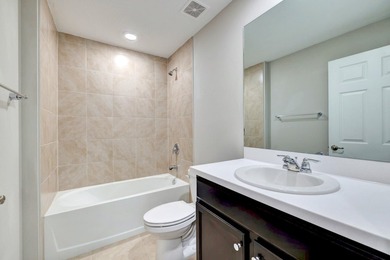 THE AMAZING VERONA 2 MODEL BUILT BY AWARD WINNING SYNERGY HOMES - photo 32