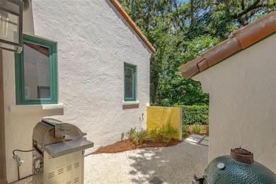 Quaint Charm. Timeless Design. Exclusive Privacy. Nestled on a - photo 5