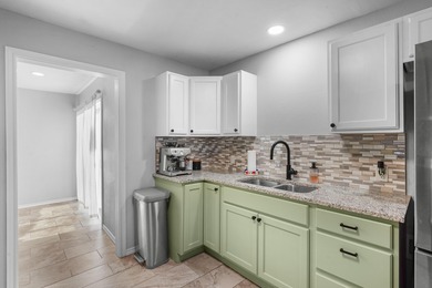 Adorable 3-Bed, 3-Bath Updated Home Near Buffalo Springs Lake