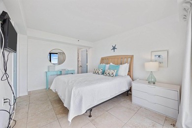 This updated oceanfront 1BR, 1BA unit offers unobstructed ocean - photo 12