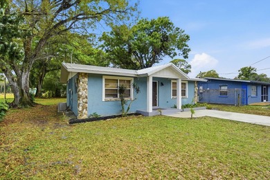 MUST SEE! Charming two-bedroom, two-bath, CBS home in a great - photo 2