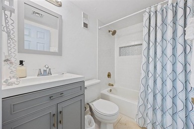 This updated oceanfront 1BR, 1BA unit offers unobstructed ocean - photo 14