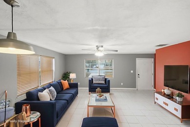 MUST SEE! Charming two-bedroom, two-bath, CBS home in a great - photo 9