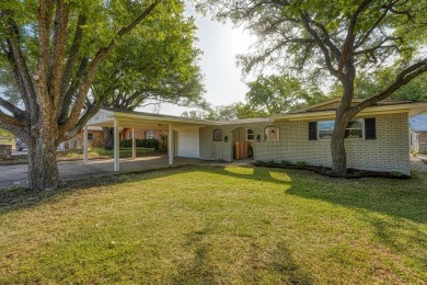 Lake LBJ Home Sale Pending in Highland Haven Texas