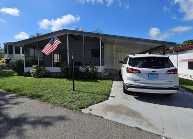 Little Lake Harris Home For Sale in Astatula Florida
