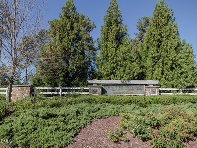 Exceptional Prewitt-Douglas custom home situated on a quiet - photo 2