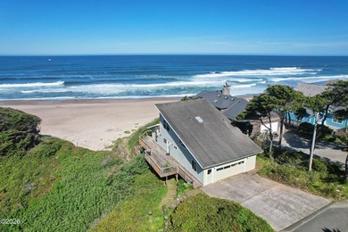Experience the ultimate coastal lifestyle in this three-story - photo 4
