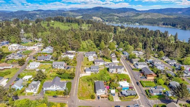 Ocean View lot in the heart of North Lincoln City, just a few - photo 10