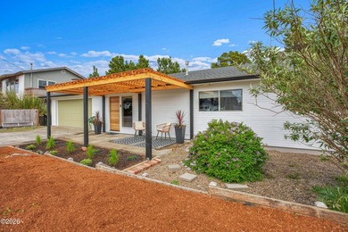 Fully custom remodeled home (2020-2021). Brought up to exacting - photo 3