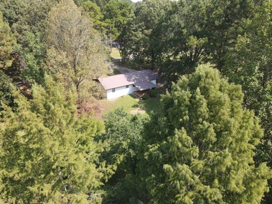 WELCOME TO 24 DEAN MATTHEWS ROAD, A CHARMING WATERFRONT RETREAT - photo 5