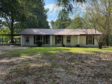 WELCOME TO 24 DEAN MATTHEWS ROAD, A CHARMING WATERFRONT RETREAT - photo 7