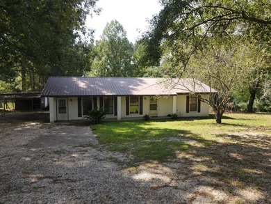 WELCOME TO 24 DEAN MATTHEWS ROAD, A CHARMING WATERFRONT RETREAT - photo 9
