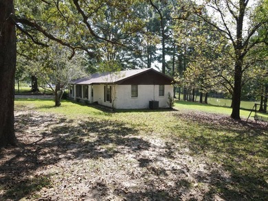 WELCOME TO 24 DEAN MATTHEWS ROAD, A CHARMING WATERFRONT RETREAT - photo 10