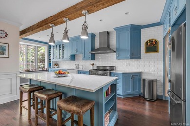 Just Listed - Stunning Tudor Home in Prime Forest Hills Welcome - photo 11