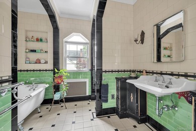 Just Listed - Stunning Tudor Home in Prime Forest Hills Welcome - photo 15