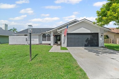 Lake Home Sale Pending in Bradenton, Florida