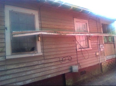 Charming historic home located at 1020 Stonewall Street in the - photo 6