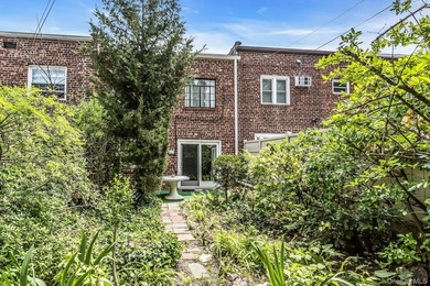 BEST PRICED HOME IN WHITESTONE!!!! Opportunity knocks on this - photo 19