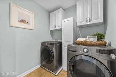 Seller Offering $5000 towards buyers closing costs. NEW white - photo 31