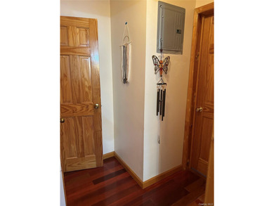 Sunny and Bright 2 Bedrooms Garden Apartment on the 1st Floor in - photo 10