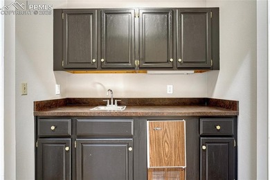 *** 4+ Bdrm, 5 Baths, 5,354 sq ft *** KISSING CAMELS GATED - photo 10