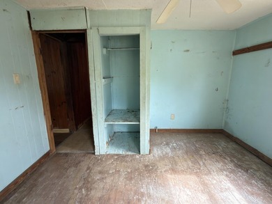 Welcome to your next REO opportunity! Built in 1970, this corner - photo 14