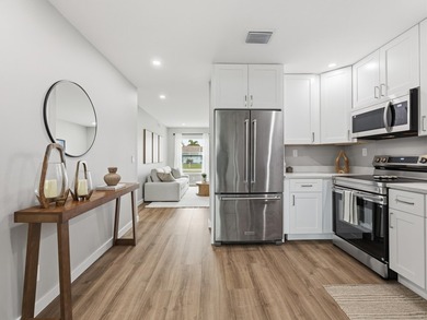 Welcome to this charming FULLY RENOVATED 2-bedroom, 1-bathroom - photo 18