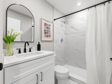 Welcome to this charming FULLY RENOVATED 2-bedroom, 1-bathroom - photo 26