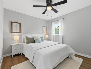 Welcome to this charming FULLY RENOVATED 2-bedroom, 1-bathroom - photo 29