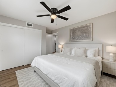 Welcome to this charming FULLY RENOVATED 2-bedroom, 1-bathroom - photo 36