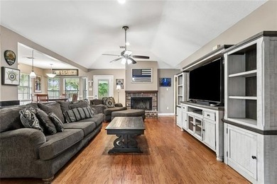 Lovely brick home situated on a huge 75x127 lot! This home - photo 3