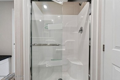 Brand new and never lived in! This beautiful 16' x 76' - photo 12