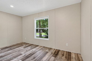 Brand new and never lived in! This beautiful 16' x 76' - photo 16