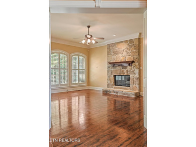 Welcome to Montgomery Cove, one of Knoxville's most sought after - photo 24