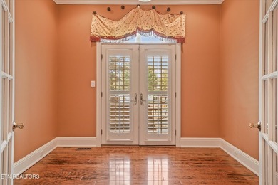 Welcome to Montgomery Cove, one of Knoxville's most sought after - photo 27
