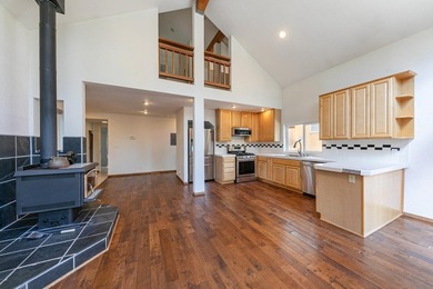 Nestled in the heart of Donner Lake, this beautiful 3-bedroom - photo 2