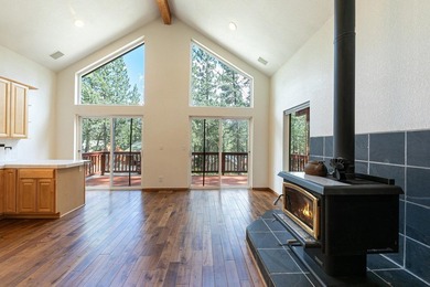 Nestled in the heart of Donner Lake, this beautiful 3-bedroom - photo 4