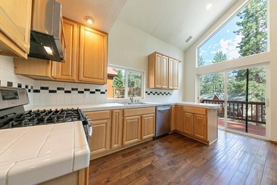 Nestled in the heart of Donner Lake, this beautiful 3-bedroom - photo 6