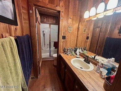 Secluded and peaceful, this charming 2-bedroom, 2-bath cabin - photo 11