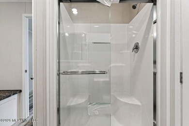 Brand new and never lived in! This beautiful 16' x 76' - photo 14