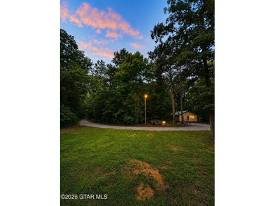 New Construction 2026 home on 18.23 Acres! This beautiful 1 - photo 3