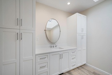 Spacious Contemporary Colonial situated on nearly an acre lot in - photo 23