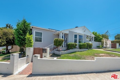 Beautifully updated coastal residence featuring 4 bedrooms, 2 - photo 1