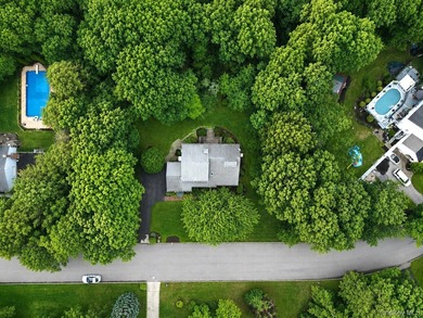 Spacious Contemporary Colonial situated on nearly an acre lot in - photo 41