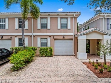 Lake Townhome/Townhouse For Sale in Naples, Florida