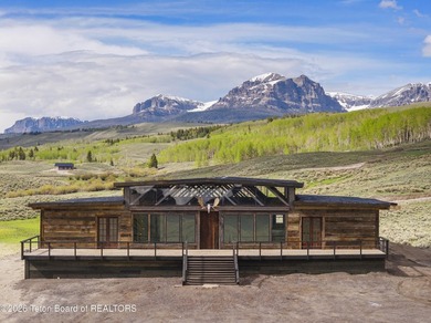 Set in the pristine Dunoir Valley near Dubois, Wyoming, the - photo 4